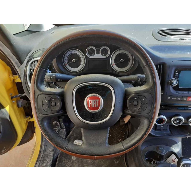 Recambio de volante para fiat 500 l (330) trekking referencia OEM IAM   