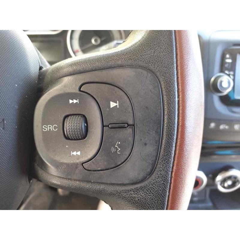 Recambio de volante para fiat 500 l (330) trekking referencia OEM IAM - Amarillo 3