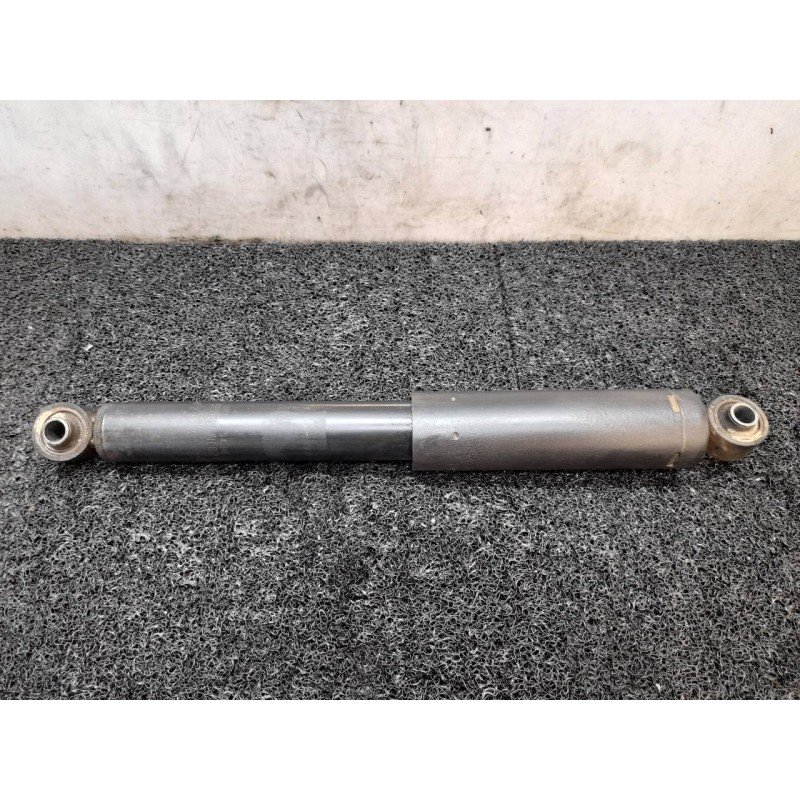 Recambio de amortiguador trasero izquierdo para kia sorento 2.5 crdi ex referencia OEM IAM   