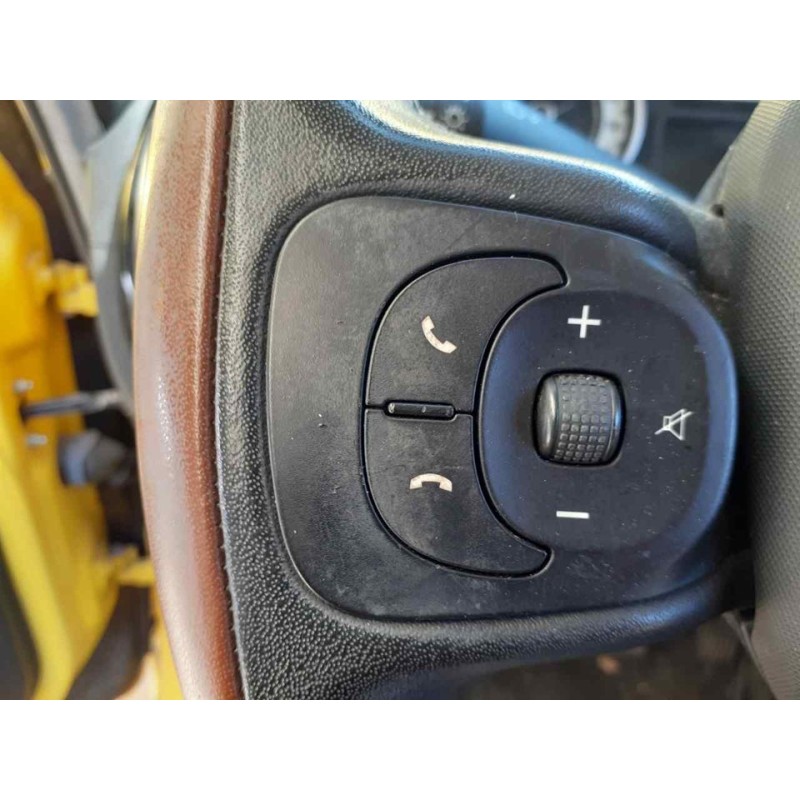 Recambio de volante para fiat 500 l (330) trekking referencia OEM IAM - Amarillo 5