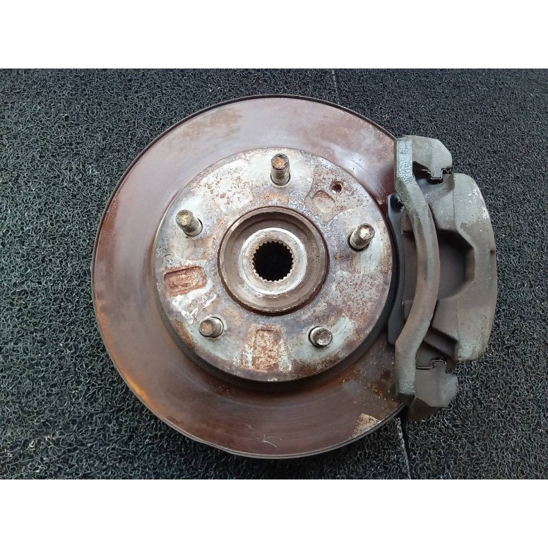 Recambio de mangueta delantera derecha para mazda premacy (cp) td active referencia OEM IAM   