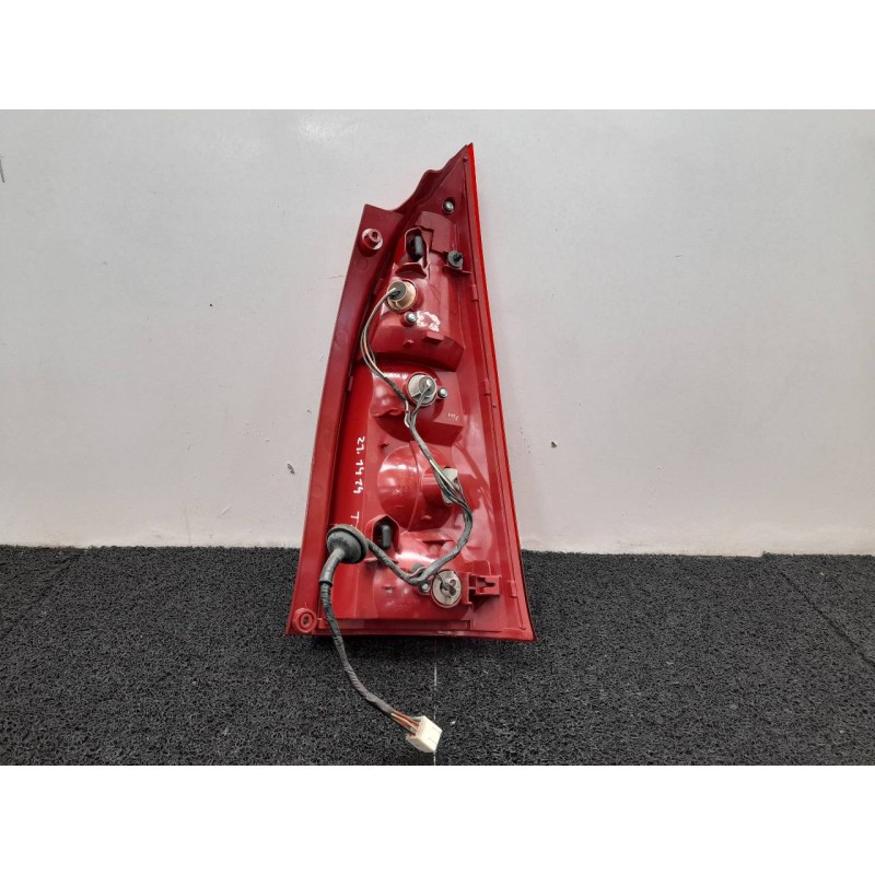 Recambio de piloto trasero izquierdo para mazda premacy (cp) td active referencia OEM IAM - Rojo 2