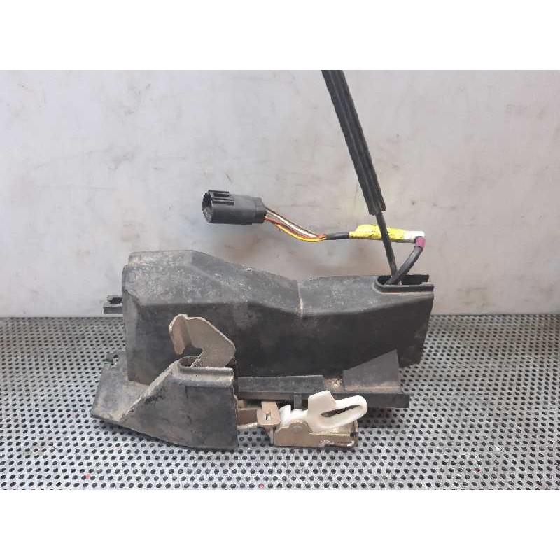Recambio de cerradura puerta delantera derecha para ford escort berl./turnier referencia OEM IAM  113333 