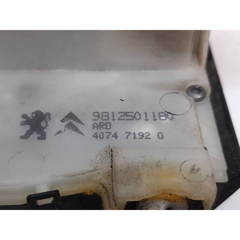 Recambio de cerradura puerta trasera derecha para peugeot 208 style referencia OEM IAM 9812501180 3