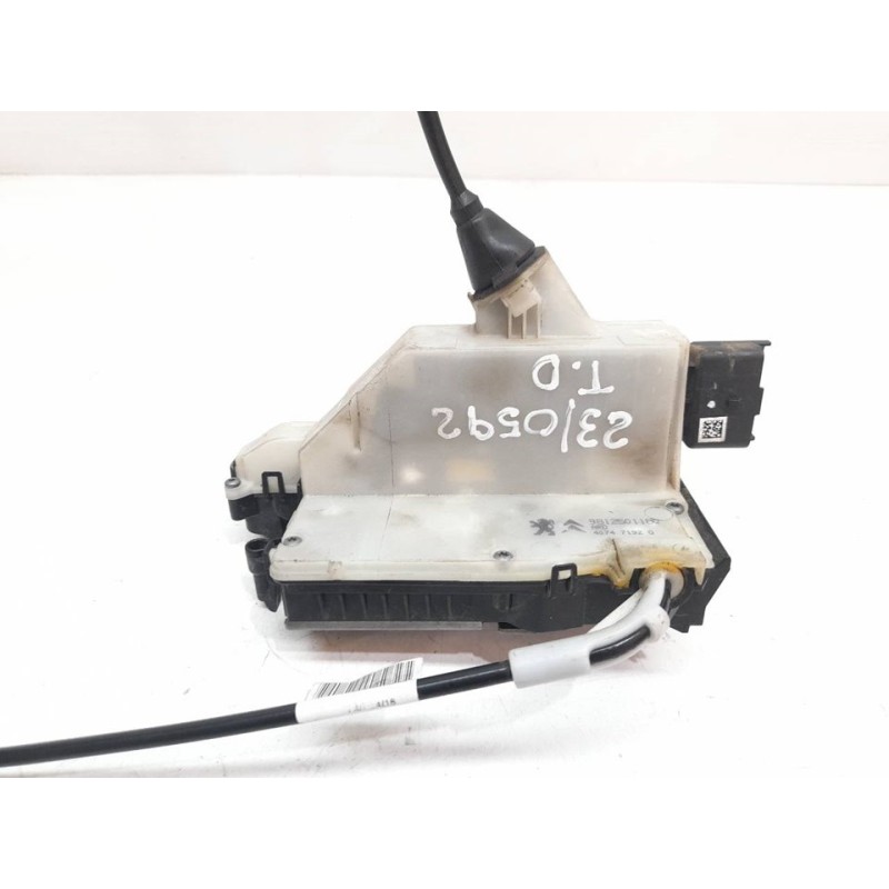 Recambio de cerradura puerta trasera derecha para peugeot 208 style referencia OEM IAM 9812501180 4