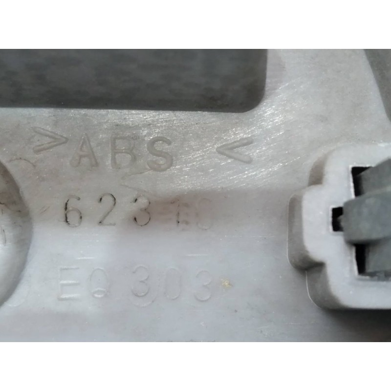 Recambio de rejilla delantera para nissan x-trail (t30) titanium pack referencia OEM IAM 62310EQ303 3