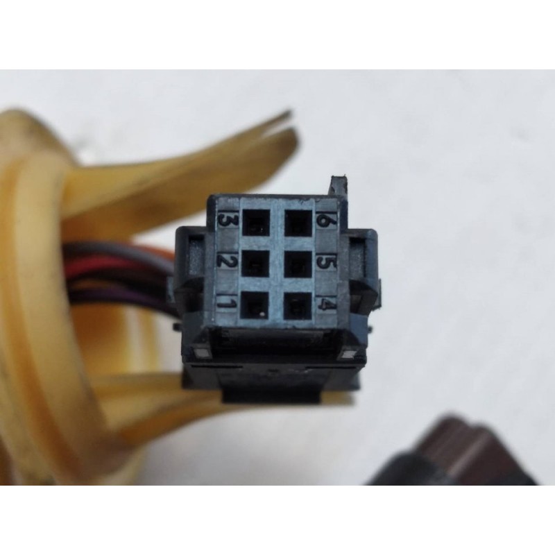 Recambio de retrovisor derecho para peugeot 308 confort referencia OEM IAM 2