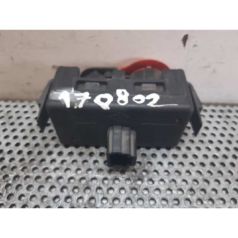 Recambio de warning para renault clio iii exception referencia OEM IAM 8200214896A 3