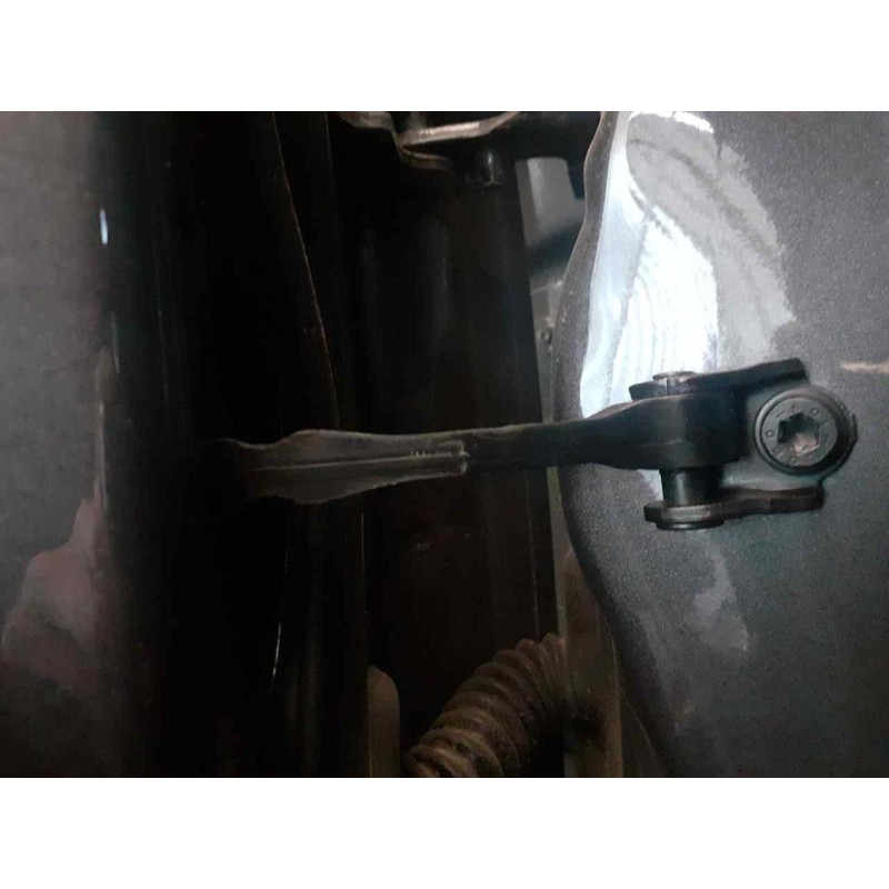 Recambio de retenedor puerta delantera izquierda para peugeot 308 style referencia OEM IAM   