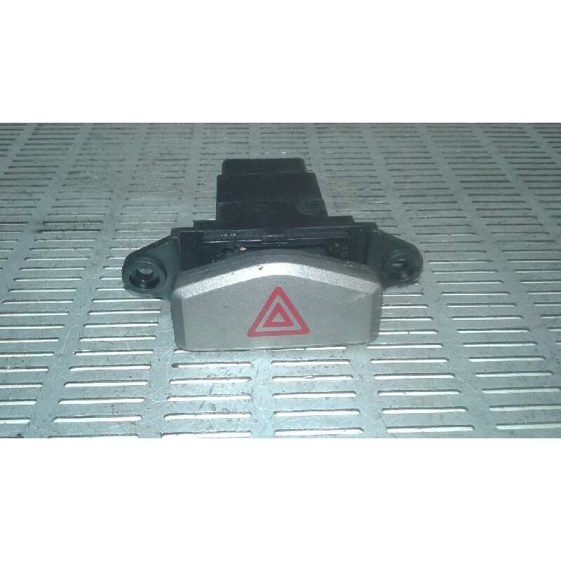 Recambio de warning para kia carens 2.0 turbodiesel cat referencia OEM IAM 864W0140  