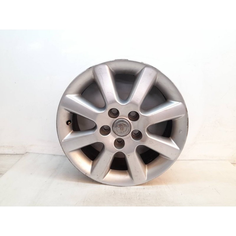 Recambio de llanta para toyota corolla verso (r1) 2.2 d-4d luna referencia OEM IAM 426110F070  