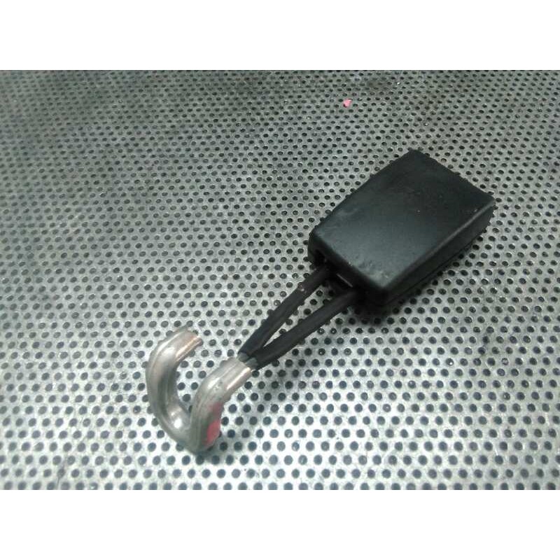 Recambio de enganche cinturon trasero derecho para volkswagen passat berlina (3b3) 1.9 tdi referencia OEM IAM - Azul 2