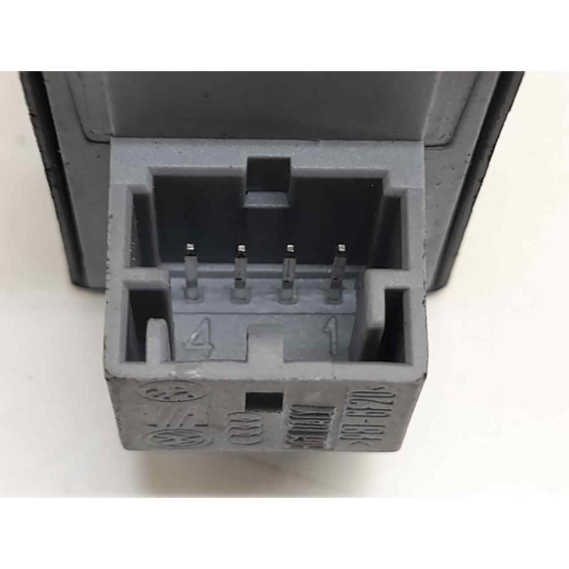 Recambio de mando elevalunas delantero derecho para audi a3 sportback (8p) 2.0 tdi attraction (125kw) referencia OEM IAM 4F09598 - Rojo 2