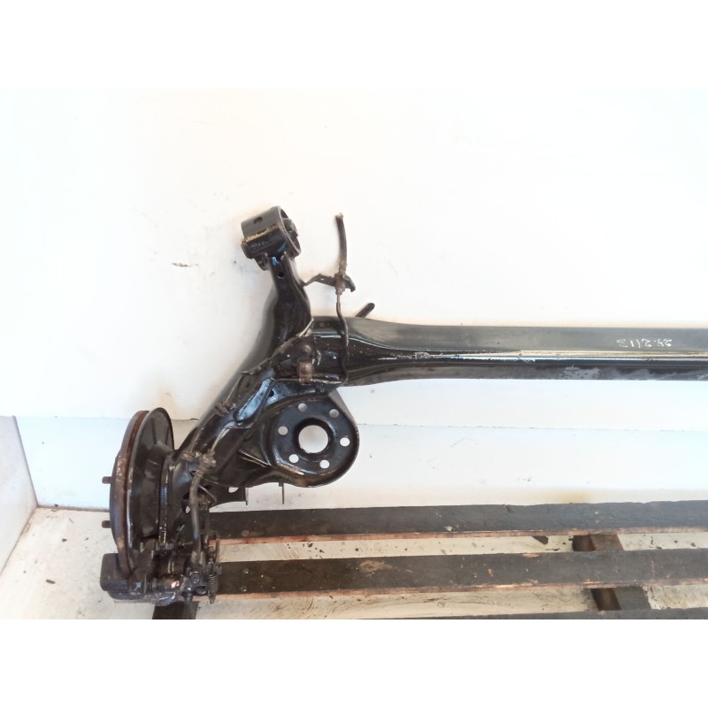 Recambio de puente trasero para toyota auris active referencia OEM IAM - Negro 2