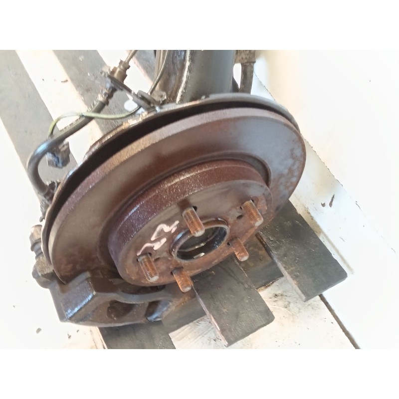 Recambio de puente trasero para toyota auris active referencia OEM IAM - Negro 5