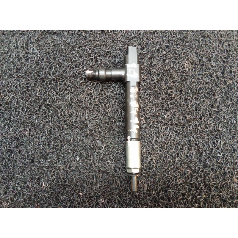 Recambio de inyector para mazda premacy (cp) td active referencia OEM IAM 7390  