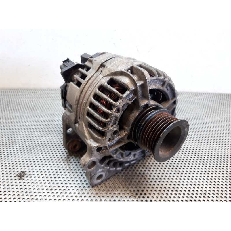 Recambio de alternador para volkswagen polo (9n1) highline referencia OEM IAM 0124325013 037903025M 