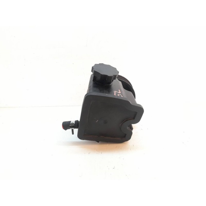 Recambio de bomba direccion para mercedes-benz sprinter 02.00  caja cerrada 2.2 cdi cat referencia OEM IAM - Blanco 2