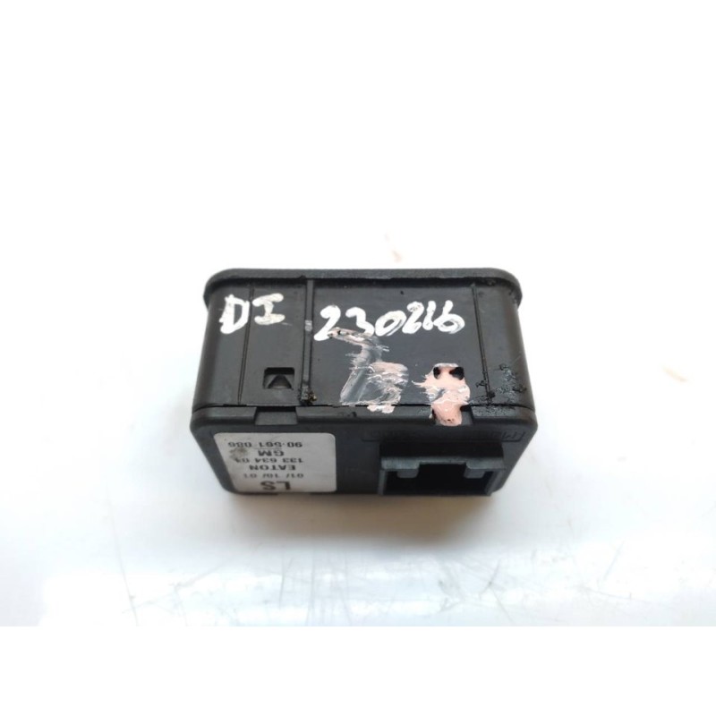 Recambio de mando elevalunas delantero izquierdo para opel astra g berlina elegance referencia OEM IAM 13363401 90561086 2