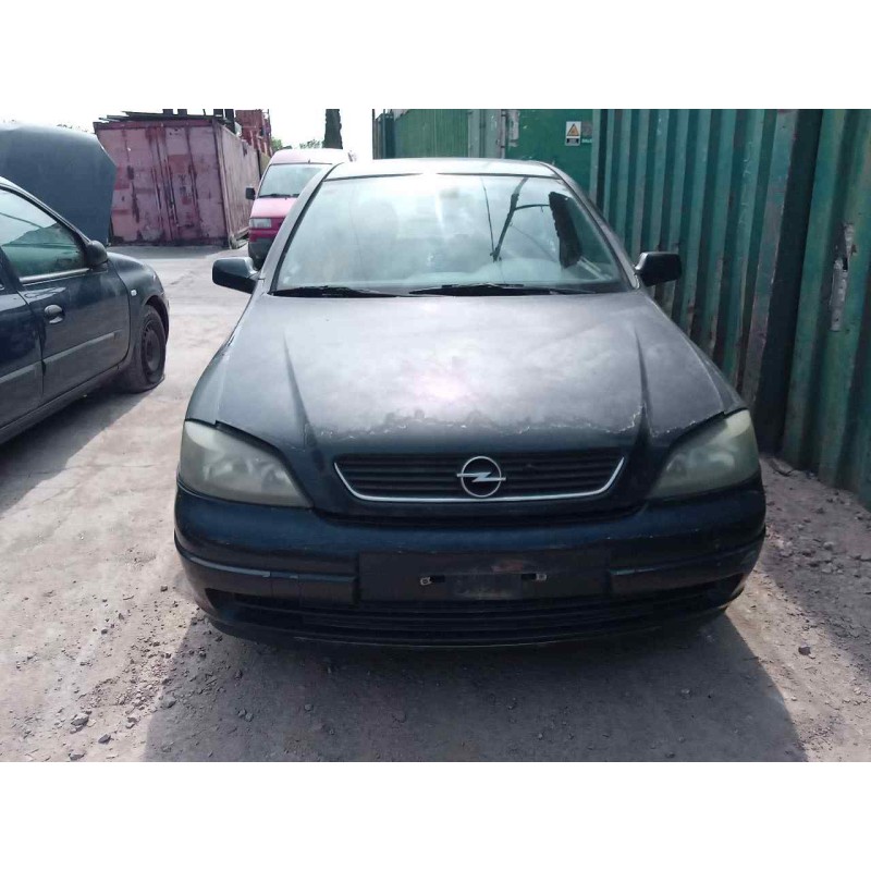 opel astra g berlina del año 2002