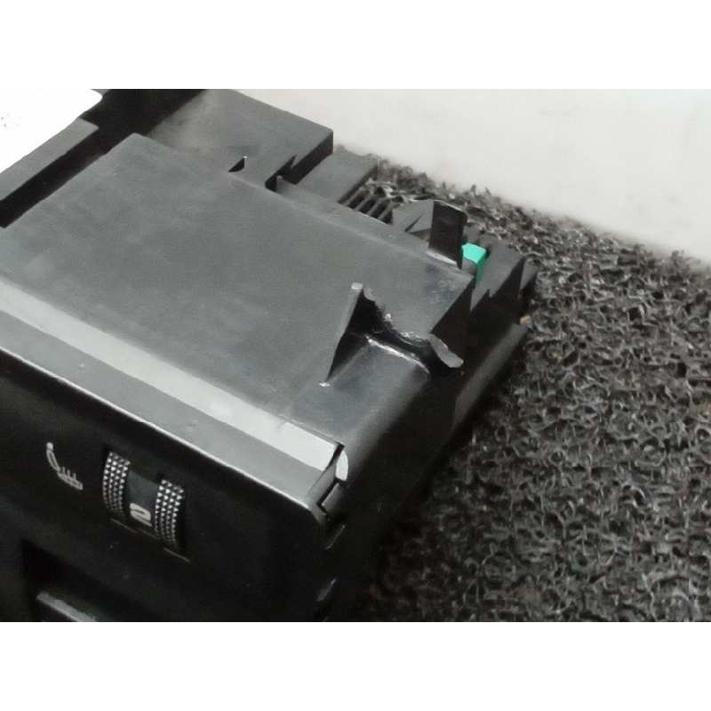 Recambio de mando climatizador para audi a6 berlina (4b2) 2.4 (121kw) referencia OEM IAM 4B0820043G 5HB00760401 HELLA 4
