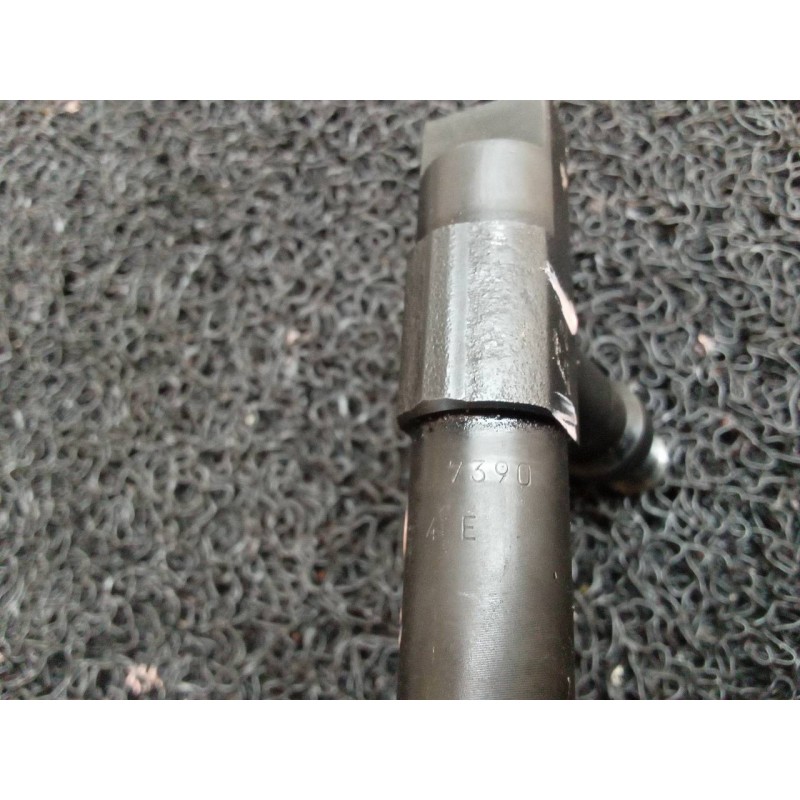 Recambio de inyector para mazda premacy (cp) td active referencia OEM IAM 7390 - Rojo 3