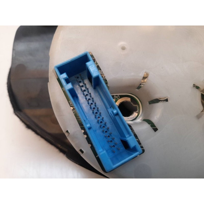 Recambio de cuadro instrumentos para audi a4 berlina (b5) 1.8 referencia OEM IAM 8D0919861C  VDO 3