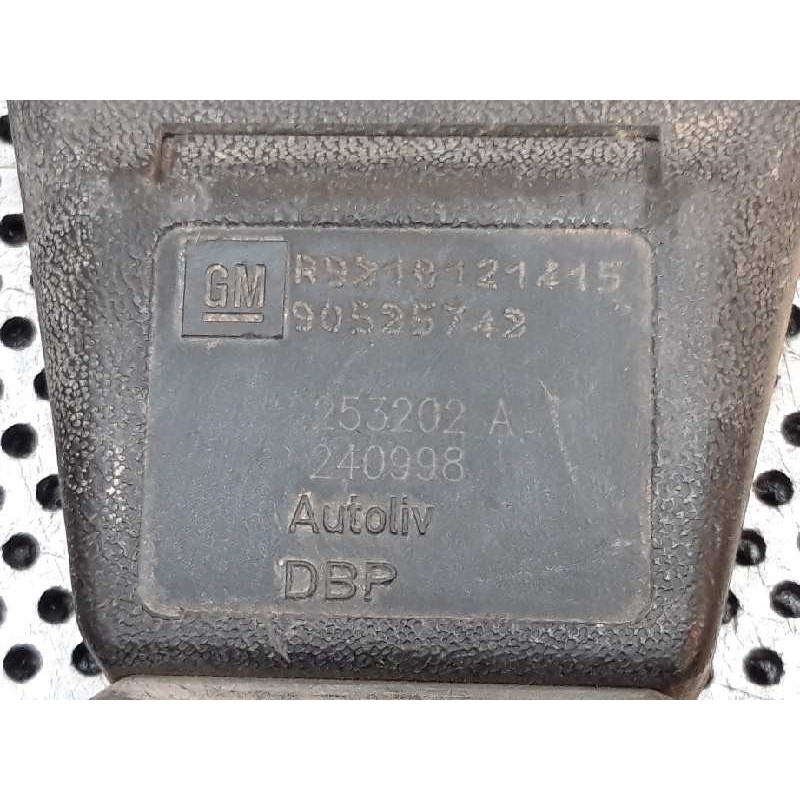 Recambio de enganche cinturon delantero derecho para opel vectra b berlina referencia OEM IAM GM90525742 43672 2