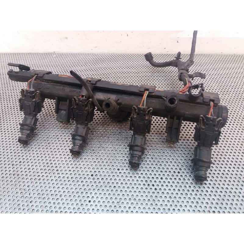 Recambio de rampa inyectora para volkswagen polo berlina (6n2) 1.4 referencia OEM IAM 028015107 2