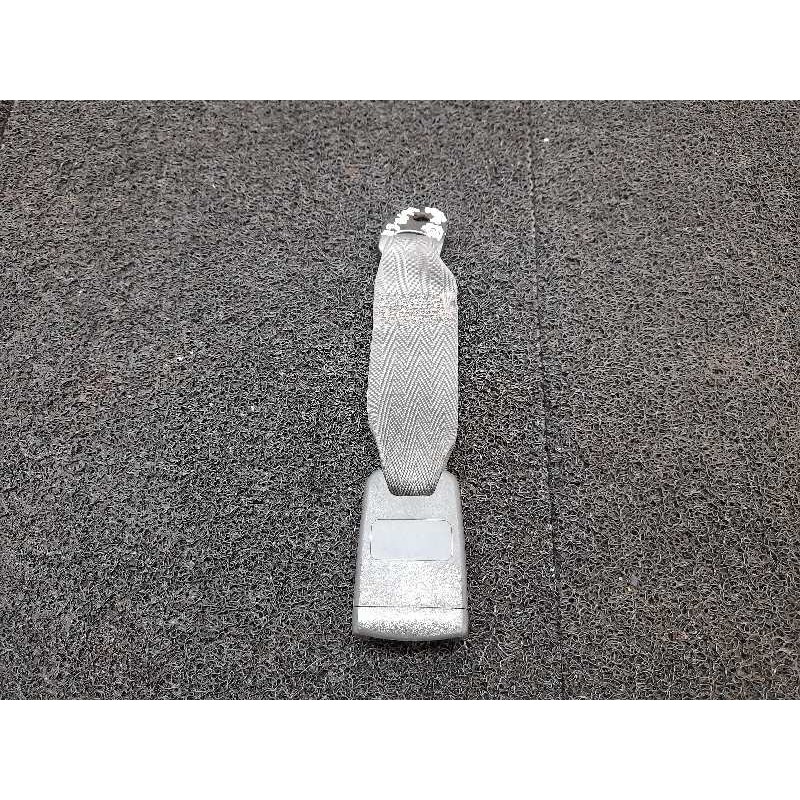 Recambio de enganche cinturon trasero derecho para kia sorento 2.5 crdi ex referencia OEM IAM - Gris 2