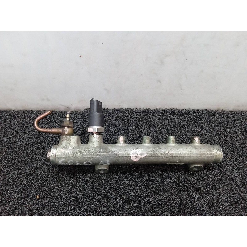 Recambio de rampa inyectora para opel astra g berlina club referencia OEM IAM 0445214049 0281002398 