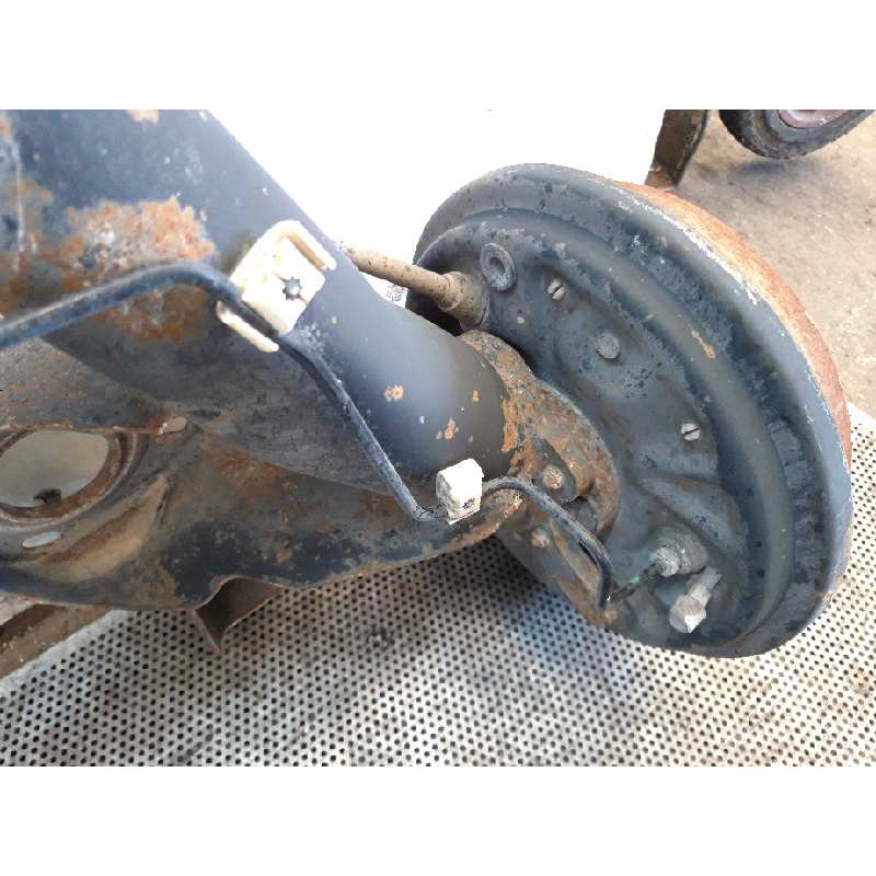 Recambio de puente trasero para volkswagen polo (9n1) highline referencia OEM IAM - Rojo 3