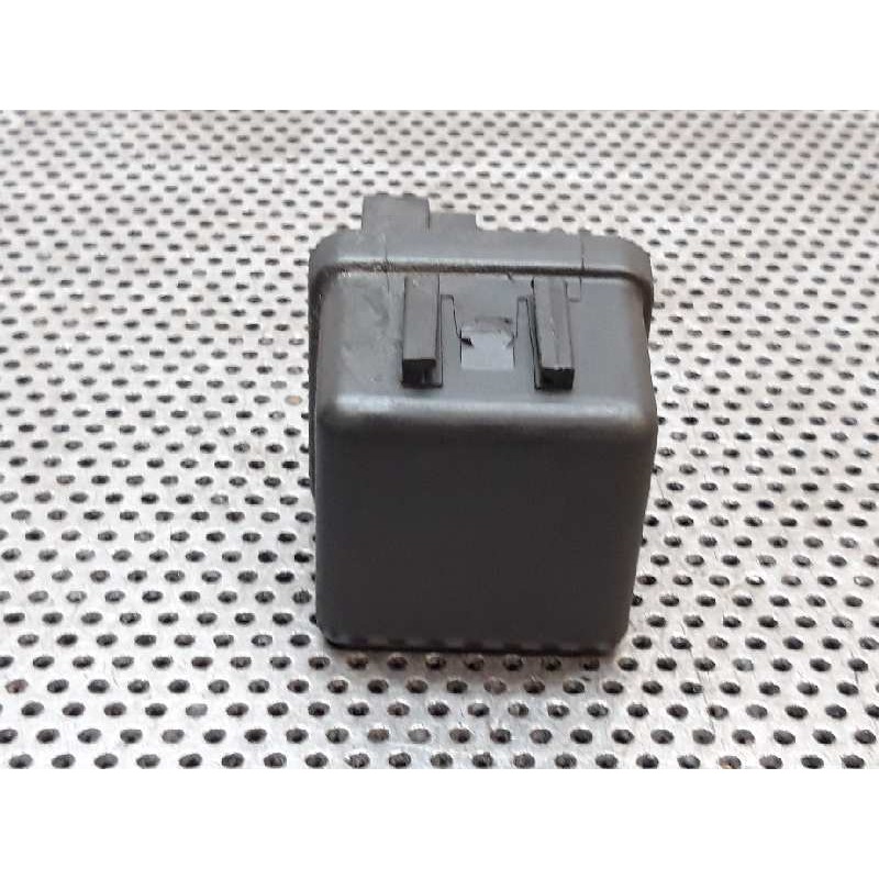 Recambio de caja precalentamiento para nissan cabstar e 3.0d referencia OEM IAM 2523069T00 - Blanco 2