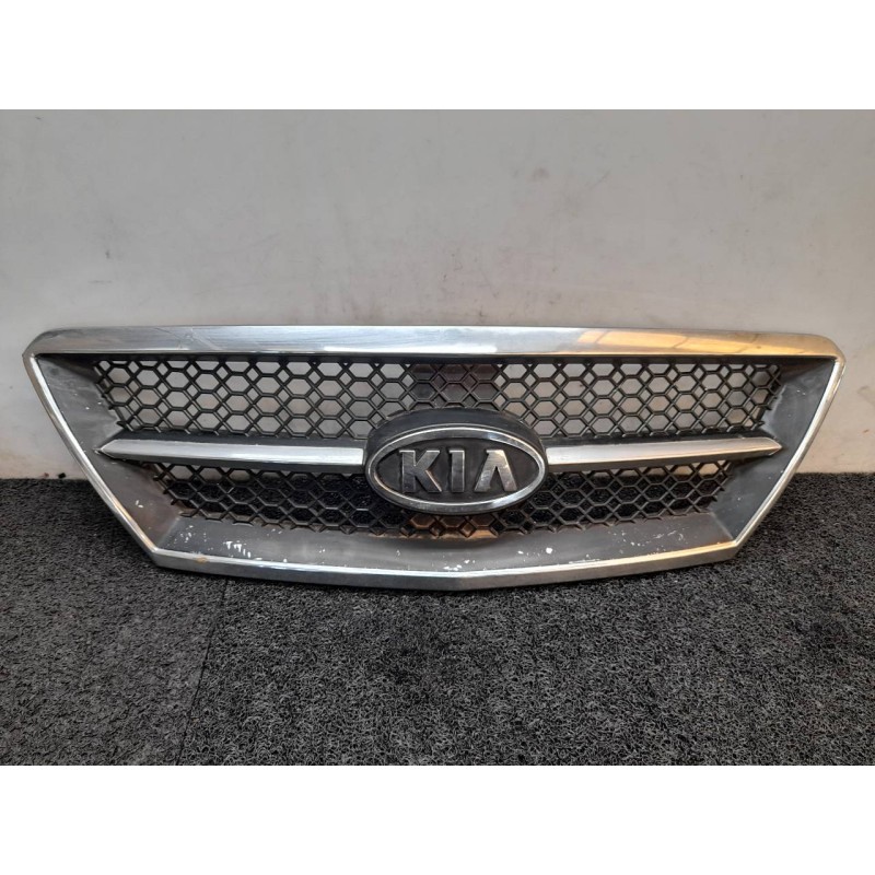 Recambio de rejilla delantera para kia sorento 2.5 crdi ex referencia OEM IAM   