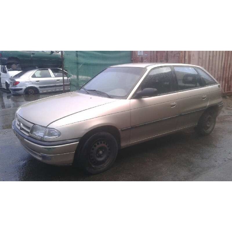 opel astra f berlina del año 1996