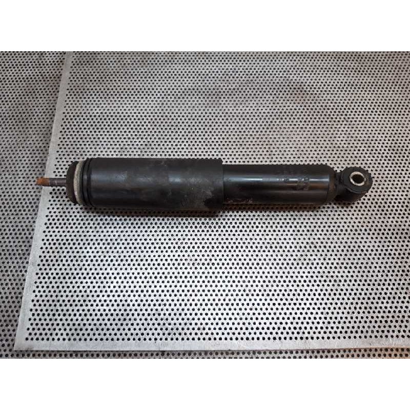 Recambio de amortiguador delantero izquierdo para nissan cabstar e 3.0d referencia OEM IAM   