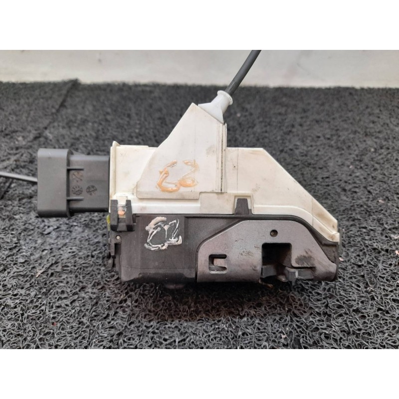 Recambio de cerradura puerta delantera derecha para citroën berlingo station wagon x referencia OEM IAM 828405 3370M0056I4 