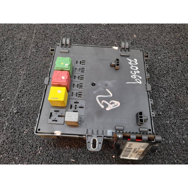 Recambio de caja reles / fusibles para opel signum elegance referencia OEM IAM 13112914 460023260 3