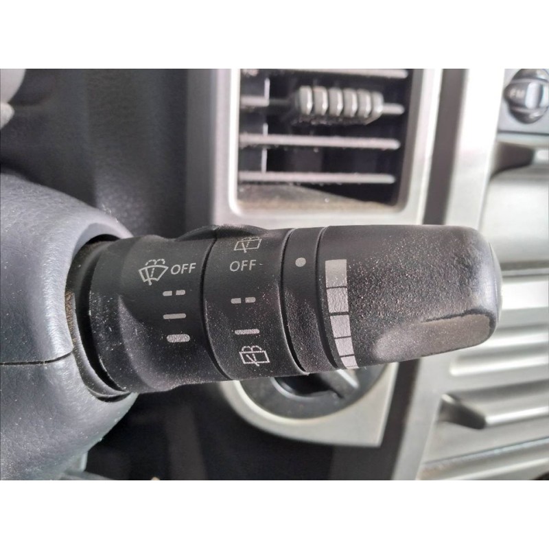 Recambio de mando limpia para nissan x-trail (t30) titanium pack referencia OEM IAM 252608H905  