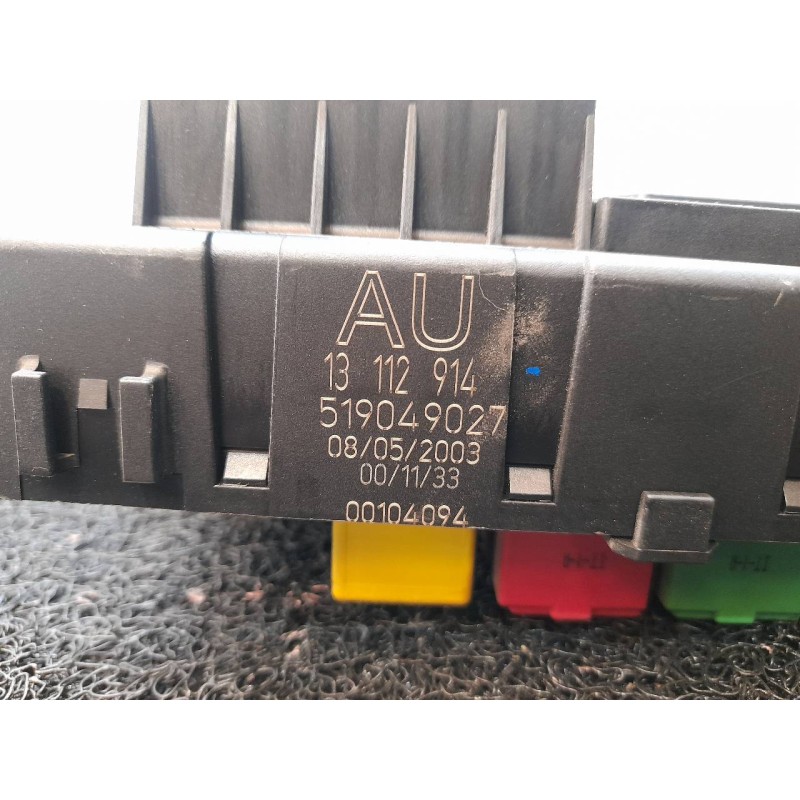 Recambio de caja reles / fusibles para opel signum elegance referencia OEM IAM 13112914 460023260 4