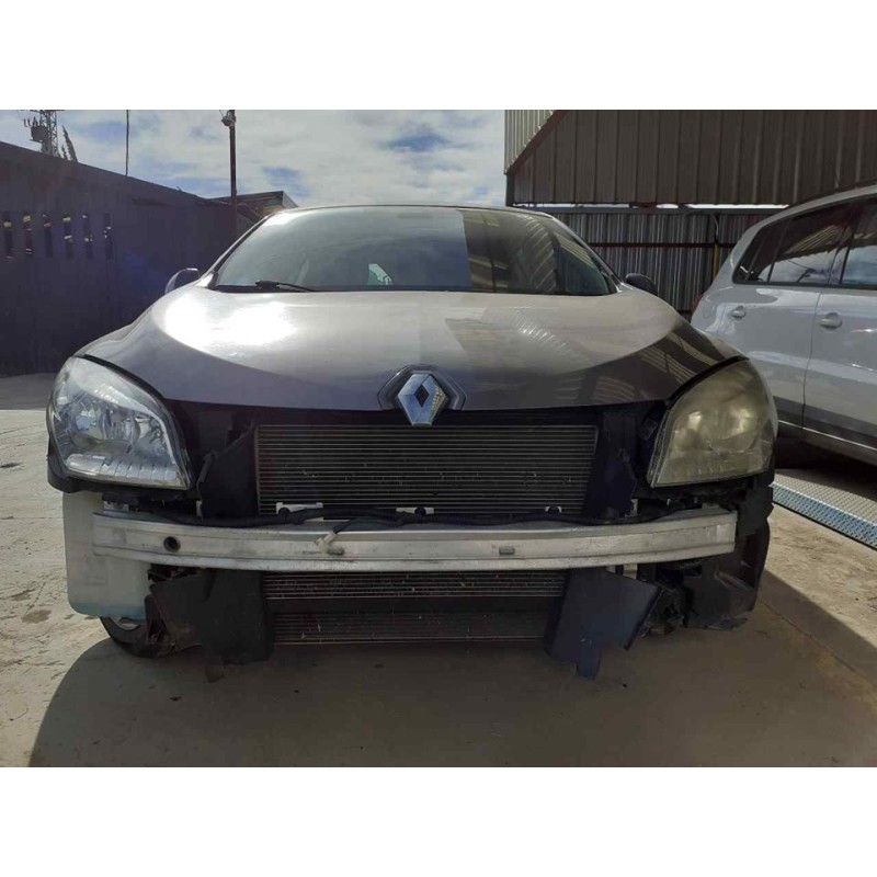 renault megane iii berlina 5 p del año 2010