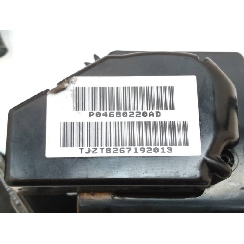 Recambio de cinturon seguridad trasero derecho para chrysler grand voyager 2.5crdi referencia OEM IAM P04680220AD - Negro 2