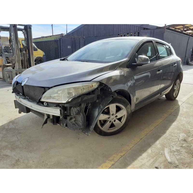 renault megane iii berlina 5 p del año 2010