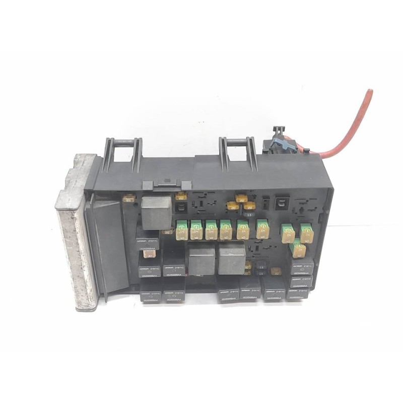 Recambio de caja reles / fusibles para chrysler grand voyager 2.5crdi referencia OEM IAM P04869204AM 04869001AJ 