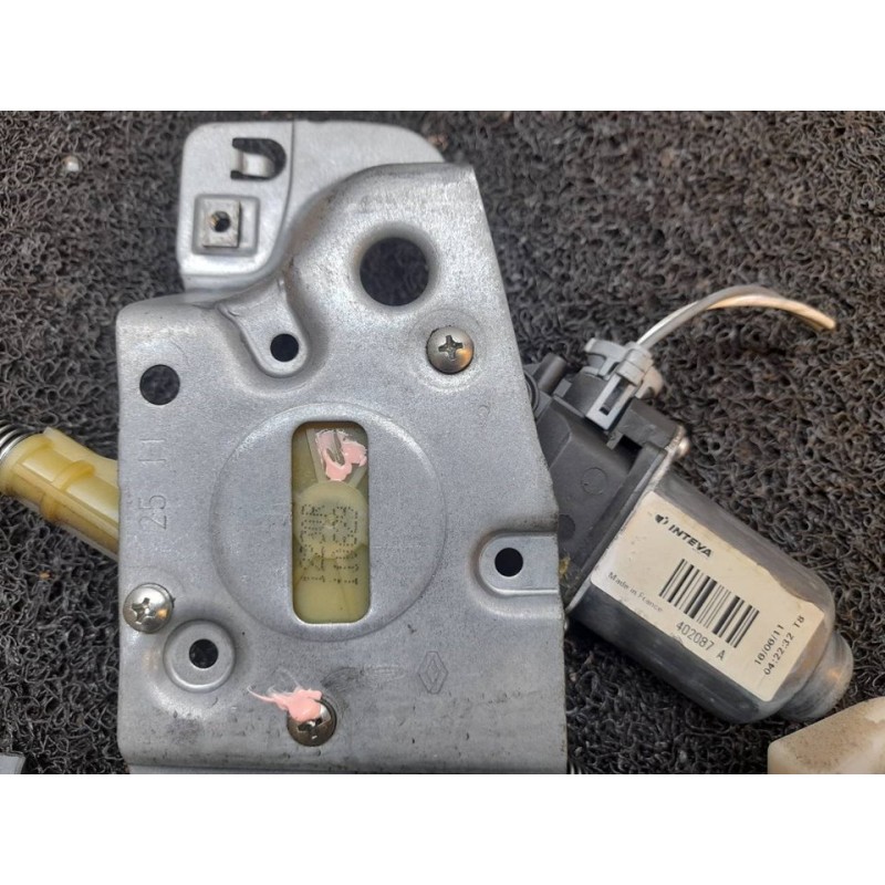 Recambio de elevalunas delantero izquierdo para renault kangoo furgón compact grand confort referencia OEM IAM 402087A - Blanco 6