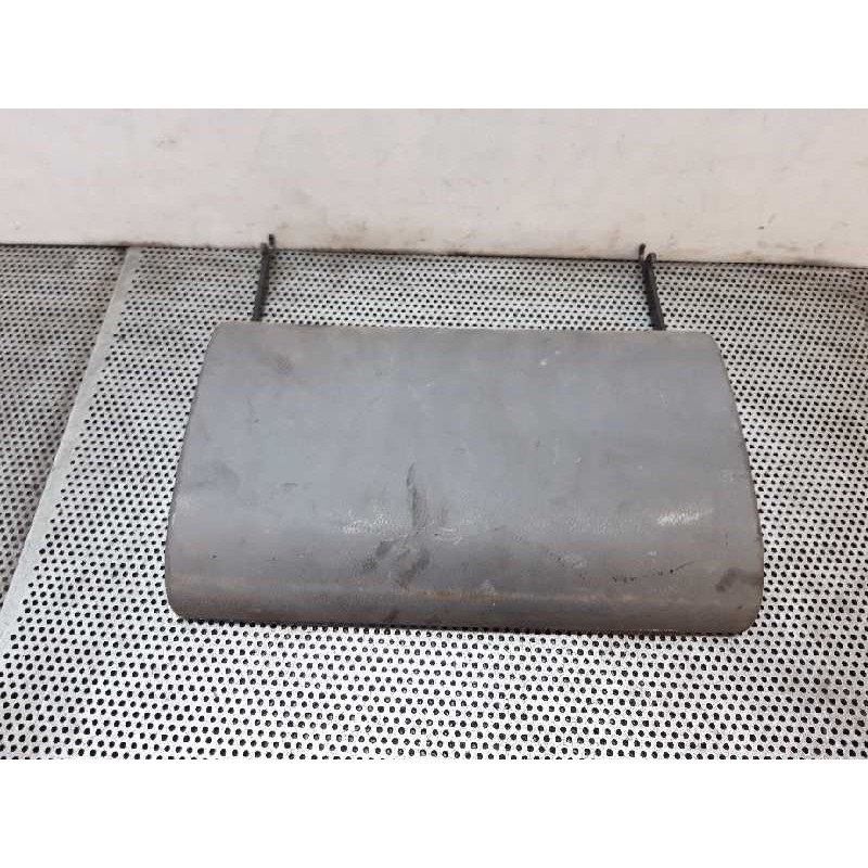 Recambio de guantera para nissan cabstar e 3.0d referencia OEM IAM   