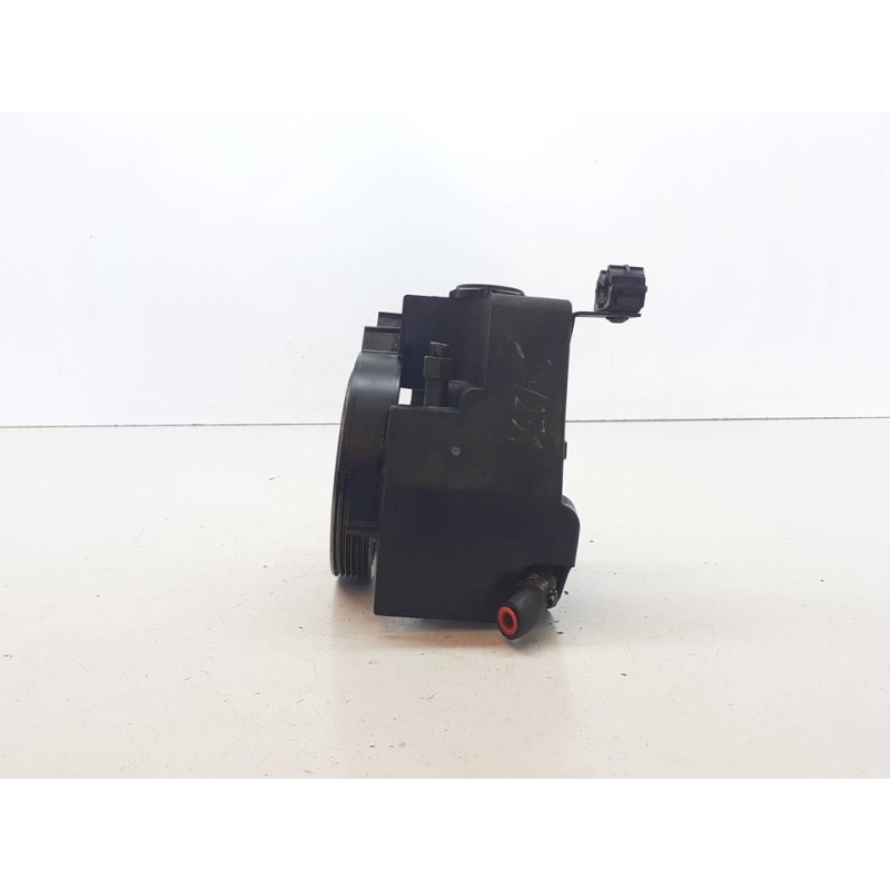 Recambio de bomba direccion para peugeot 206 berlina xs clim referencia OEM IAM 9636868880  