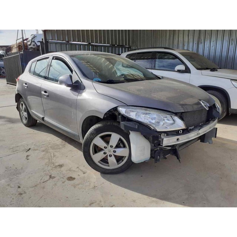 renault megane iii berlina 5 p del año 2010