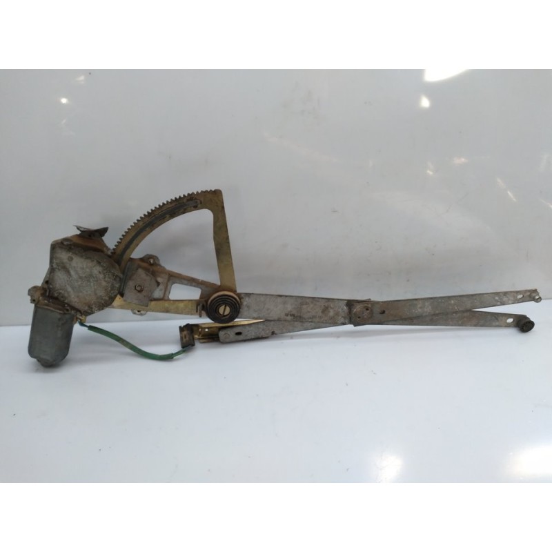 Recambio de elevalunas delantero derecho para ford sierra berlina referencia OEM IAM 0130821084  BOSCH 2