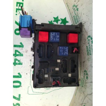 CAJA RELES / FUSIBLES 8200148809 8200004201E 